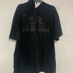 Hooded shirt